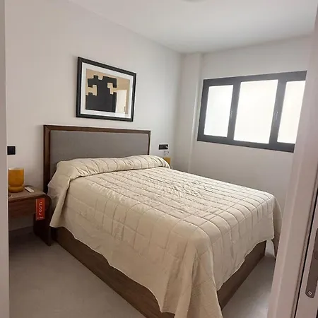 New Spacious 2 Bedroom In Canteras With 2 Bathrooms Wifi Air Conditioning And Parking Лас-Пальмас-де-Гран-Канария